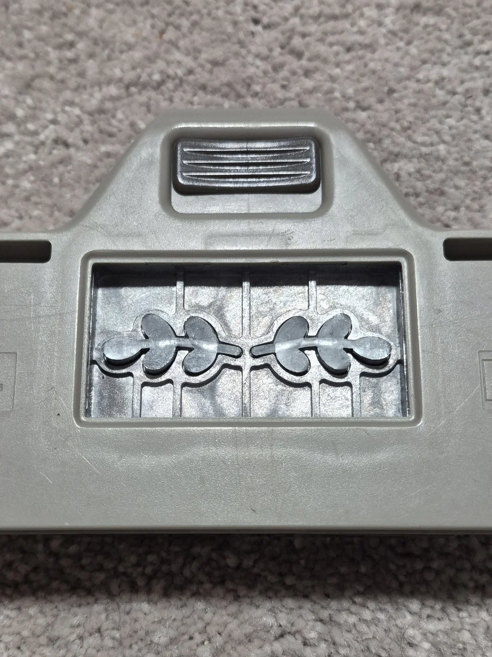 Stampin' Up! Gray Leaf Border‎ Punch